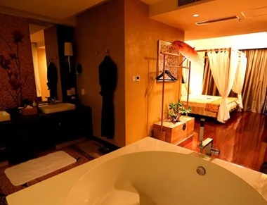 深圳盐田区养生会所的黄昏恋:当爱情遇上八十岁